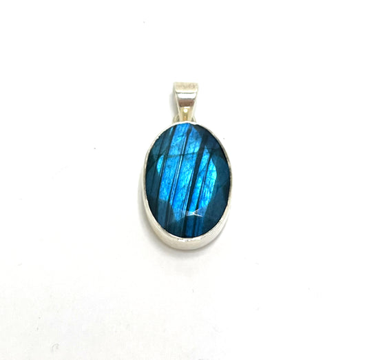 Labradorite Pendant - C